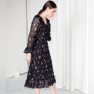&Other Stories Flowy Floral Dress - size 8